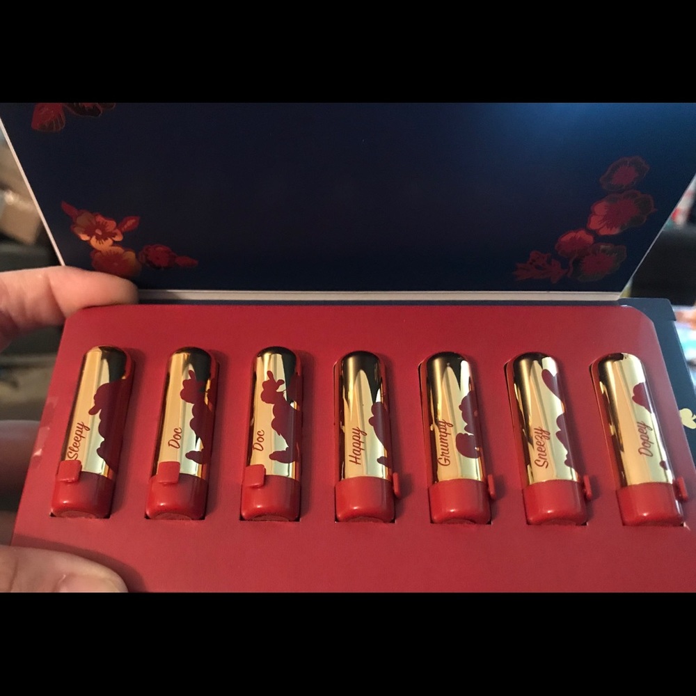 Seven dwarf Besame mini lipstick set